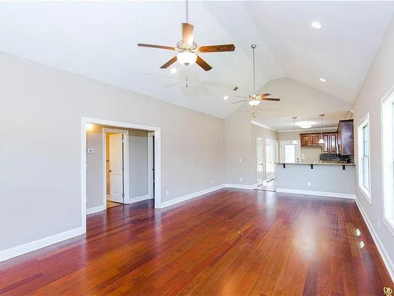 2618 Tuscany Hills Dr — Photo 3