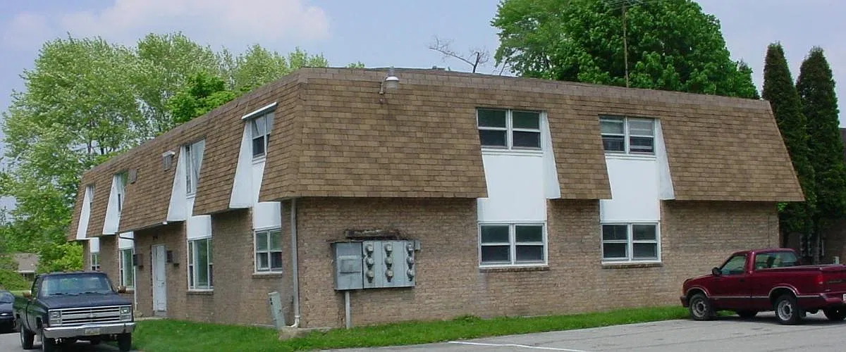 560 Wakefield Drive — Photo 1