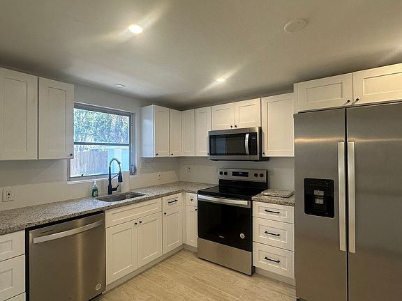 4th image of 4937 Lemon Bay Dr