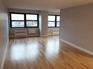 800 Neill Ave #8, Bronx, NY 10462