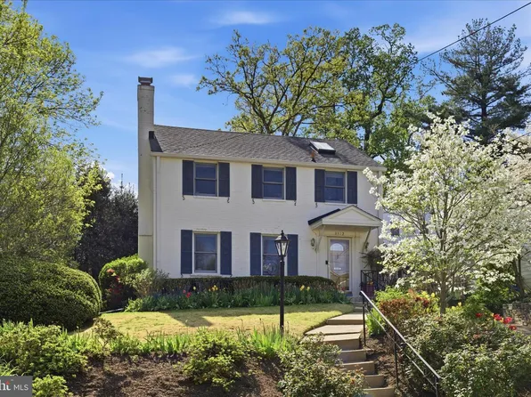 8512 Hazelwood Dr, Bethesda, MD 20814
