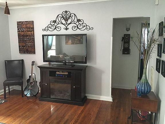 3rd image of 349 West Ave