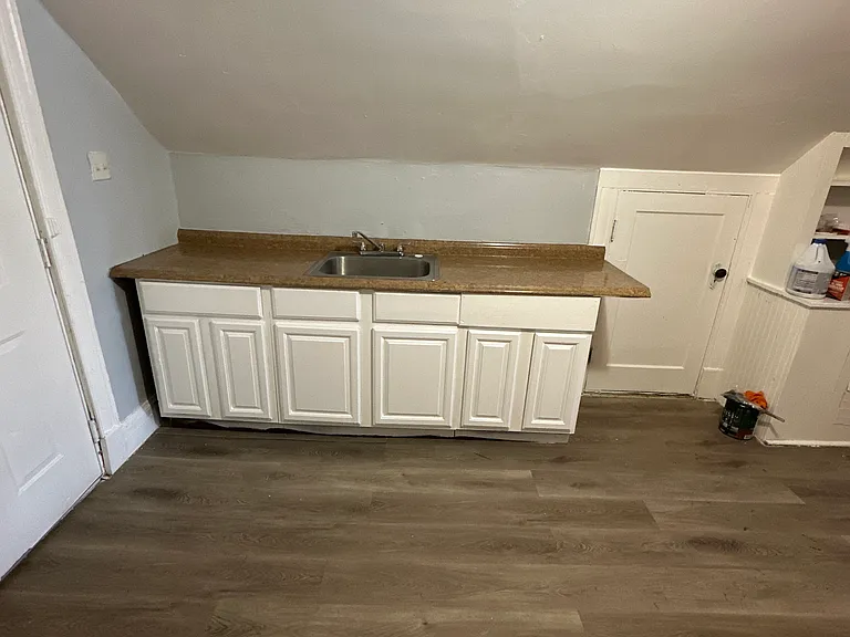 112 Shelley St #5A — Photo 2