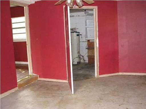 4th image of 1002 N 49th Ave