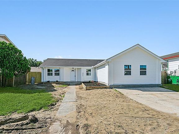 2nd image of 3844 Red Cedar Ln