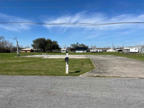 244 Sandras St, Larose, LA 70373