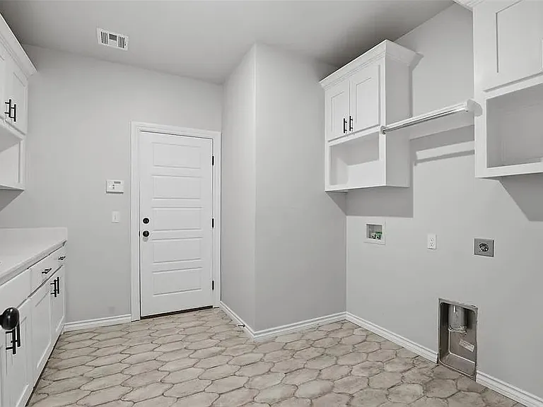 17820 Morning Sky Ct — Photo 31