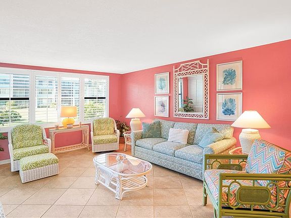 5th image of 979 E Gulf Dr #E581