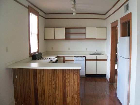 3rd image of 2024 Marengo St APT 3