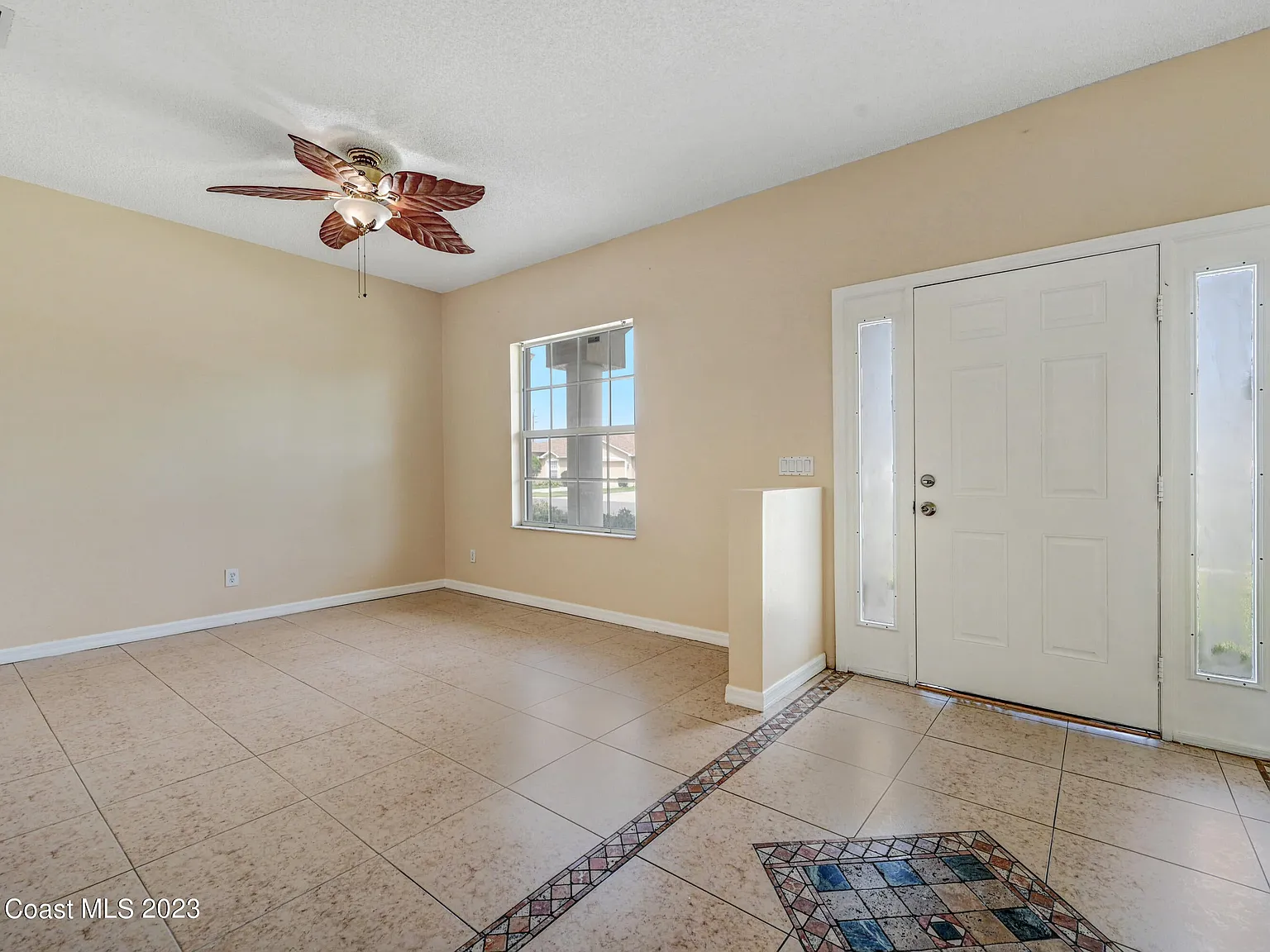 4 bed, 2440 sqft, $2,600 — Photo 4