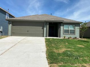 8122 Big Timber Trl, Ponder, TX 76259