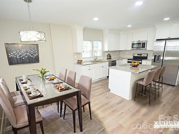 4th image of 258 Carver Ave SW
