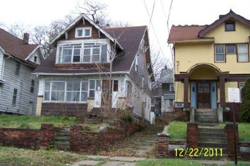 2nd image of 1354 Manchester Rd