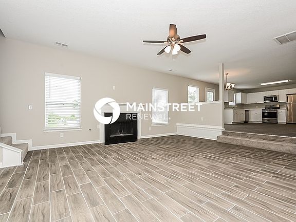 3rd image of 402 Grier Dr