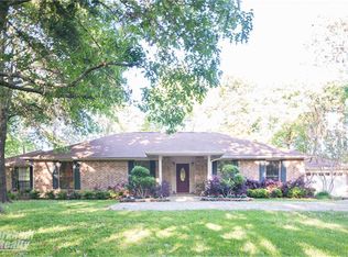 229 Westridge Dr, Huntsville, TX 77340
