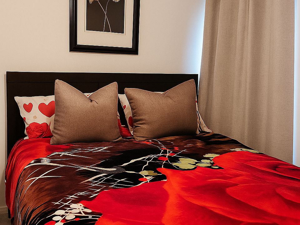 Bedroom A: $930 Private room with Queen sized bed