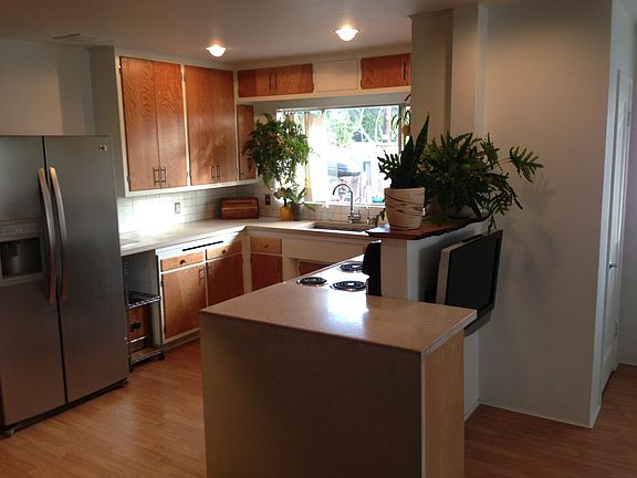 2nd image of 1120 Oak Dr