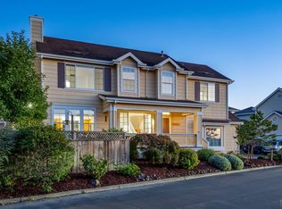 1073 Warren Dr, Petaluma, CA 94952