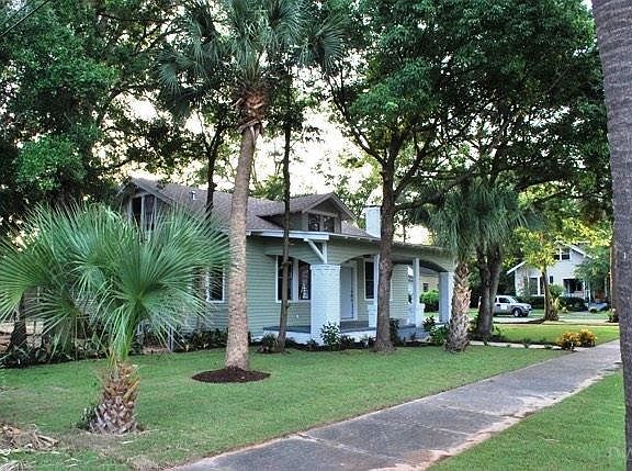 4th image of 925 N 11th Ave