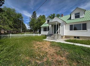 81 N Lake Ave, Waterville, WA 98858