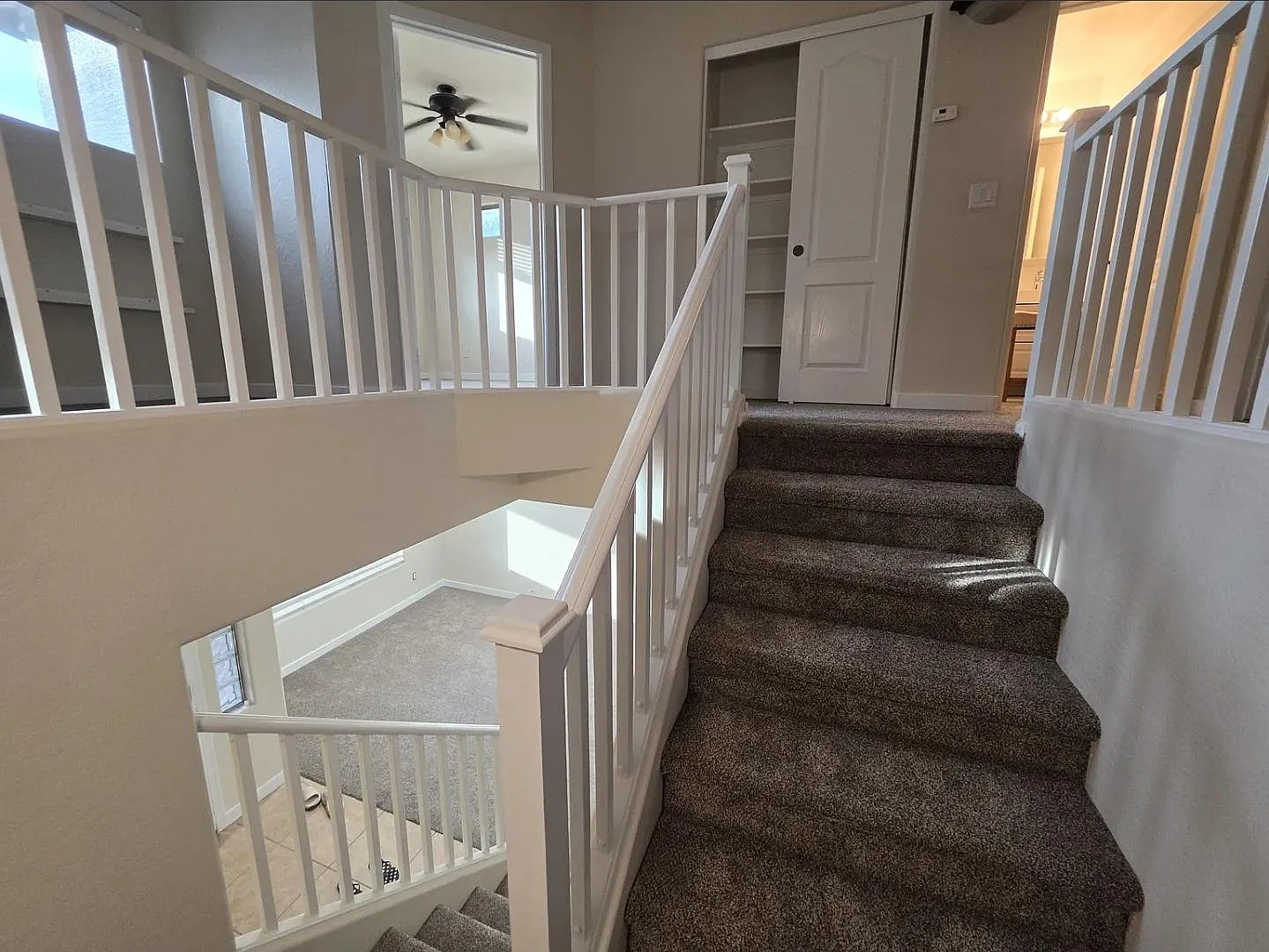 4 bed, 2.5 bath, 2200 sqft, $1,438 — Photo 3