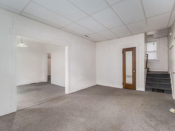 4th image of 26 East Ave N