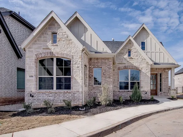 606 Oaks Ct, Kennedale, TX 76060