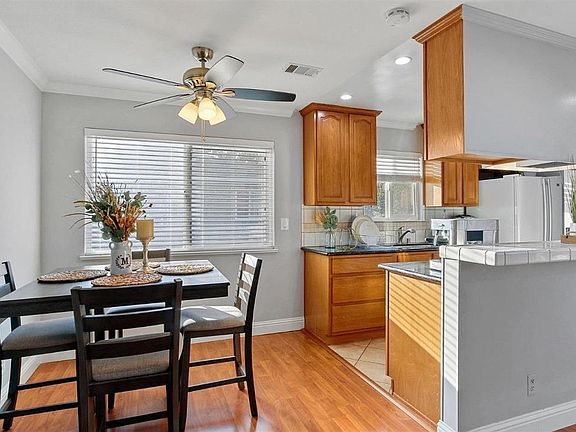 5th image of 207 Coy Dr APT 4