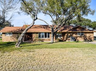 7560 Fm 665, Agua Dulce, TX 78330