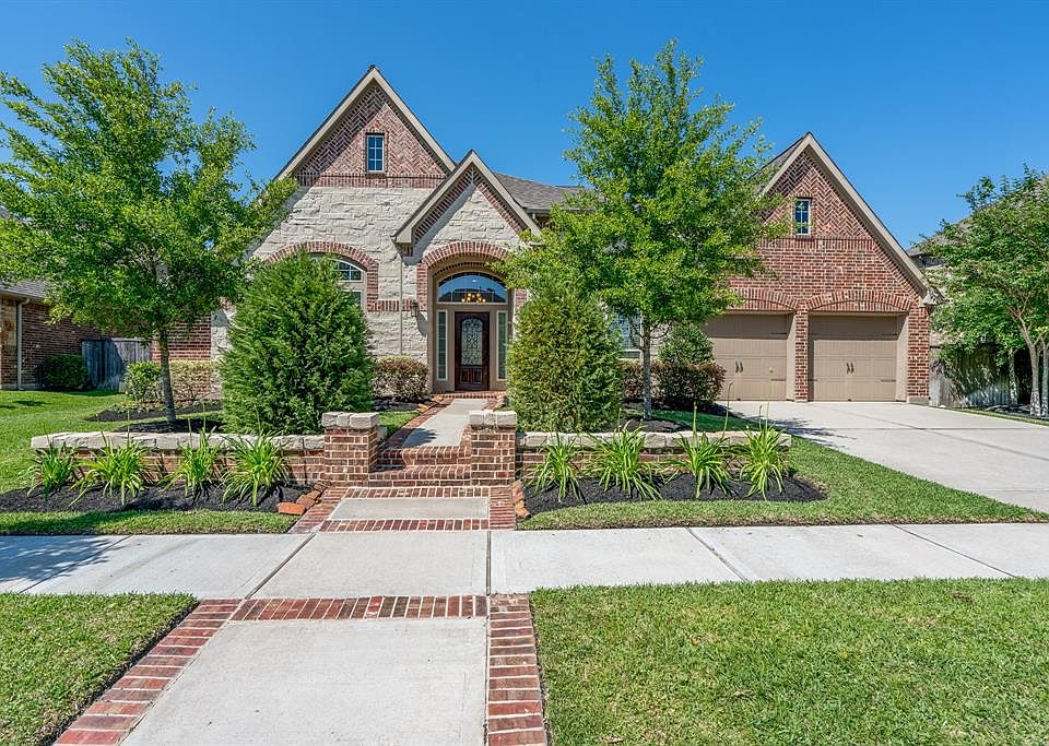 Your search is over! Beautiful one story Perry home with 3,714 Sq Ft of countless upgrades.