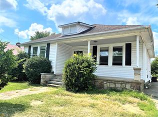 215 Snyder Ave, Elberton, GA 30635