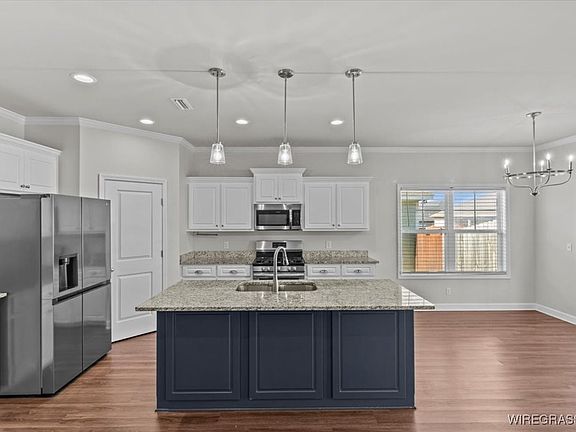 2nd image of 104 Meer Busch Ln