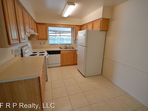 2nd image of 605 Stanford Dr