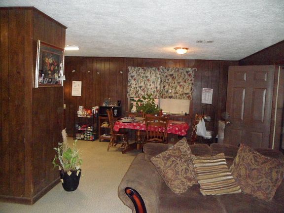 4th image of 204 Westwood Dr