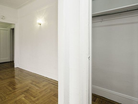 5th image of 255 Gates Ave #5E