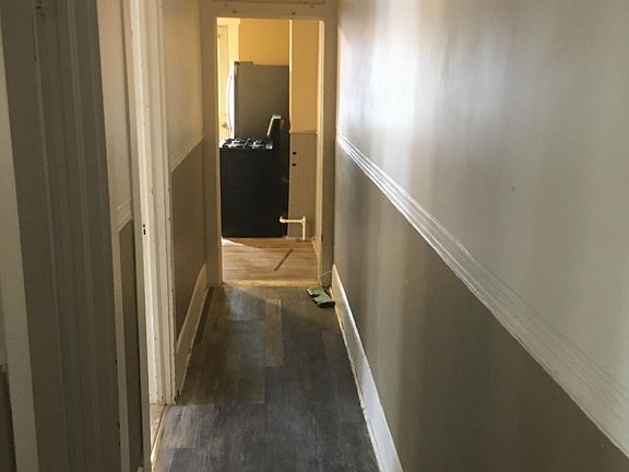 2nd image of 132 Bissell St #4E