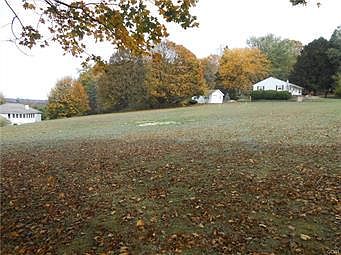 4th image of Walnut Dr