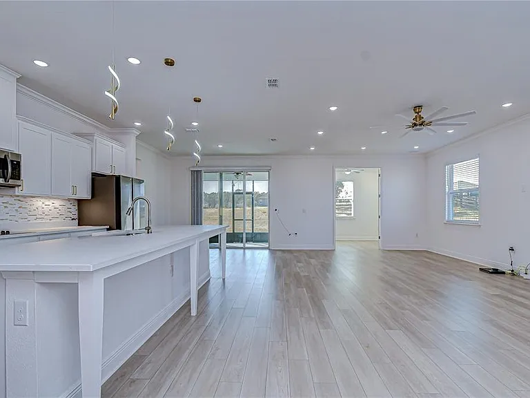 10027 Dolphin Gull Cir — Photo 20