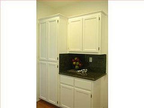 3rd image of 3501 Jasmine Cir