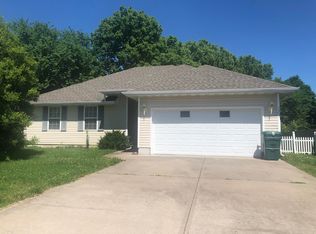 1303 Frisco Ave, Monett, MO 65708
