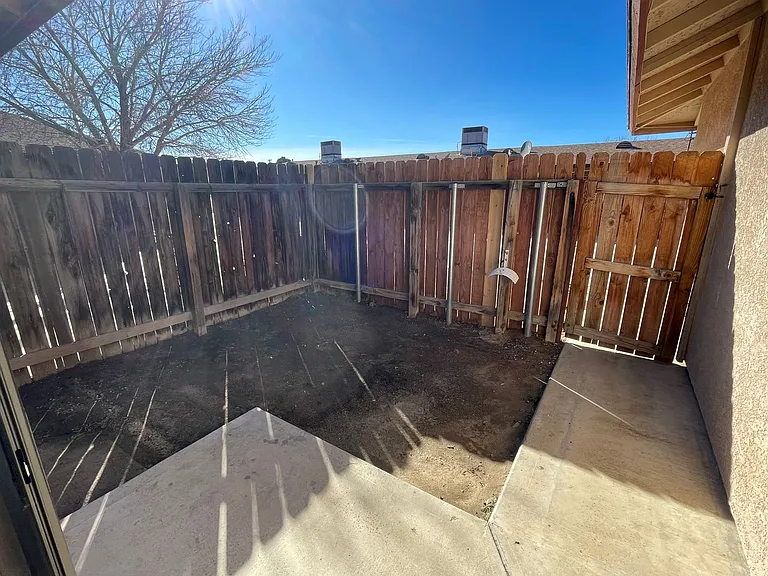 20292 Thunderbird Rd — Photo 22