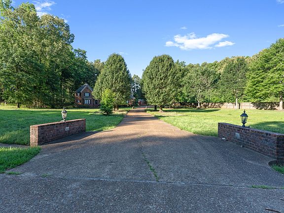 3rd image of 10065 E Country Way Dr