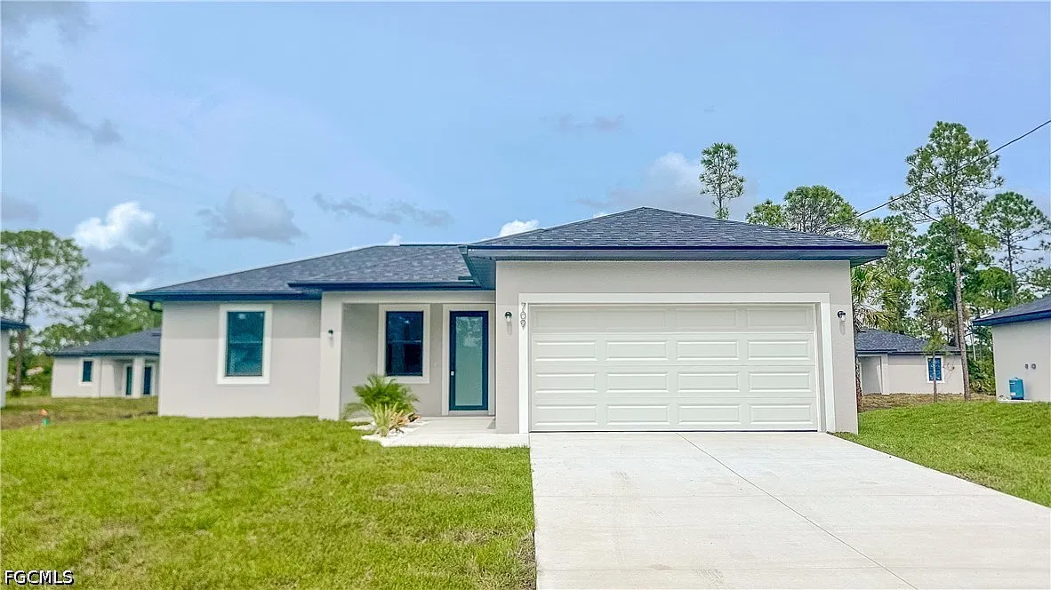 3 bed, 2.0 bath, 1294 sqft, $1,850 — Photo 2
