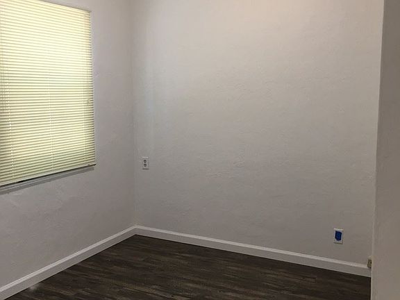 5th image of 1557 Railroad Ave