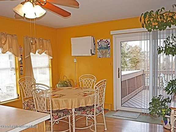 3rd image of 344 Barbados Dr N