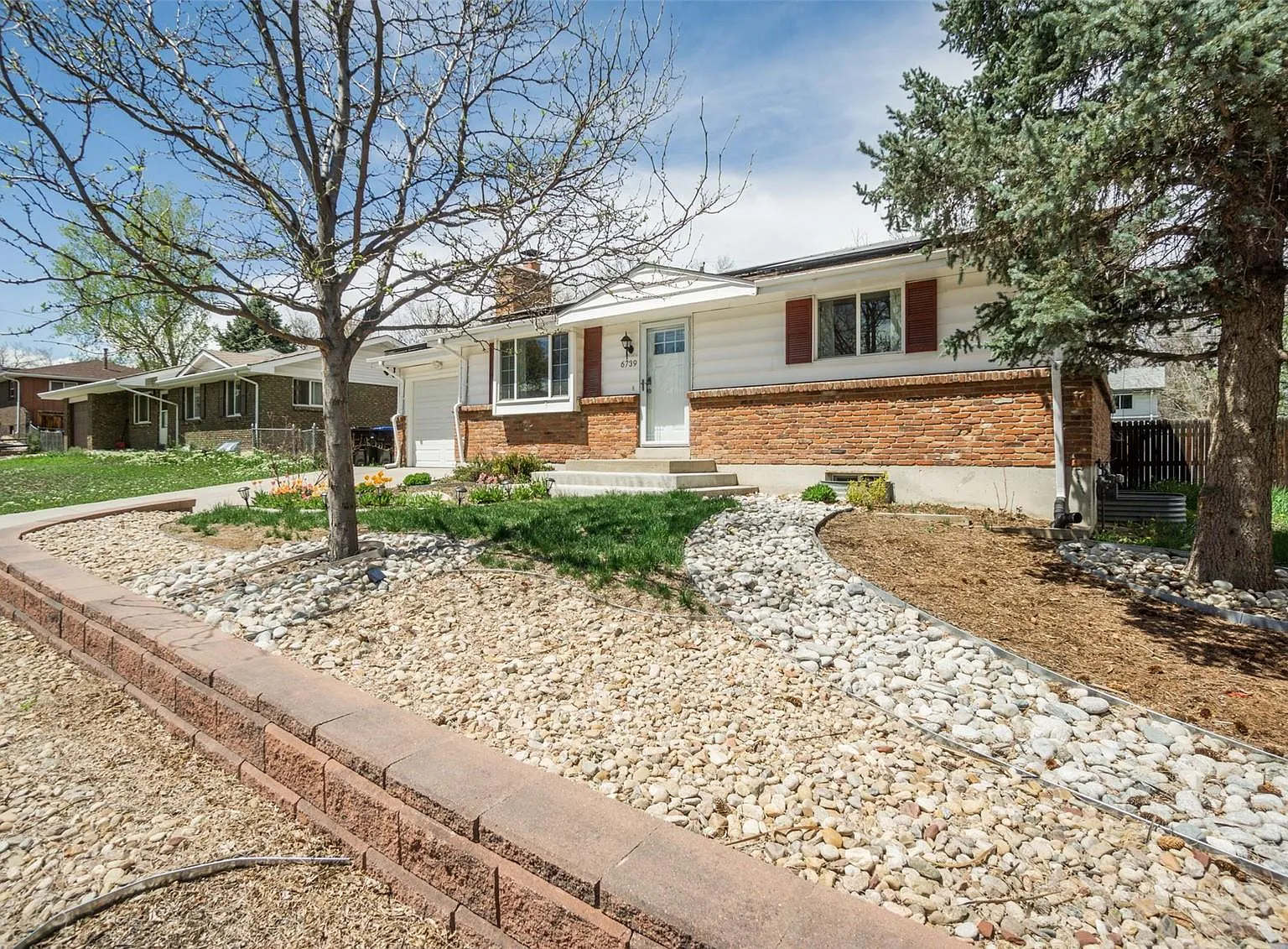 4 bed, 1750 sqft, $3,000 — Photo 2