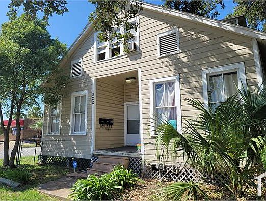 2nd image of 828 Avenue J