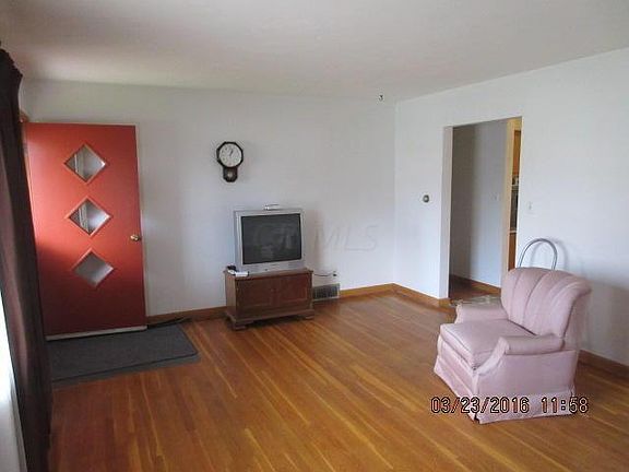 4th image of 104 Margaret St