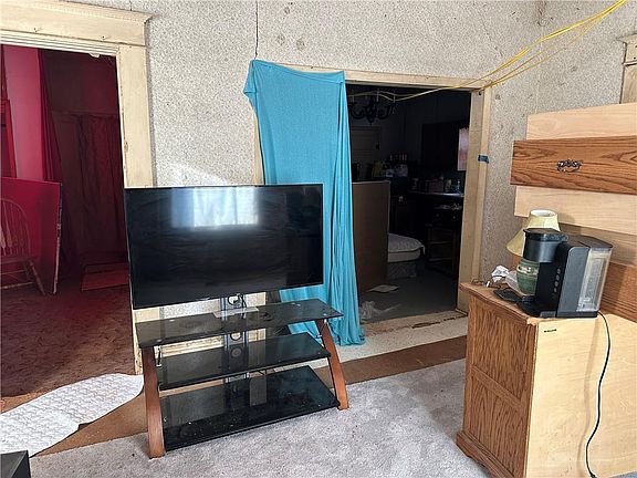 2nd image of 307 4th St