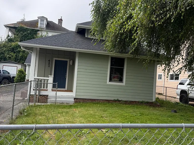 421 Golden Ave — Photo 1
